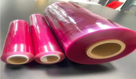 ما هو الفرق بين فيلم التشبث ولفافة الساران؟