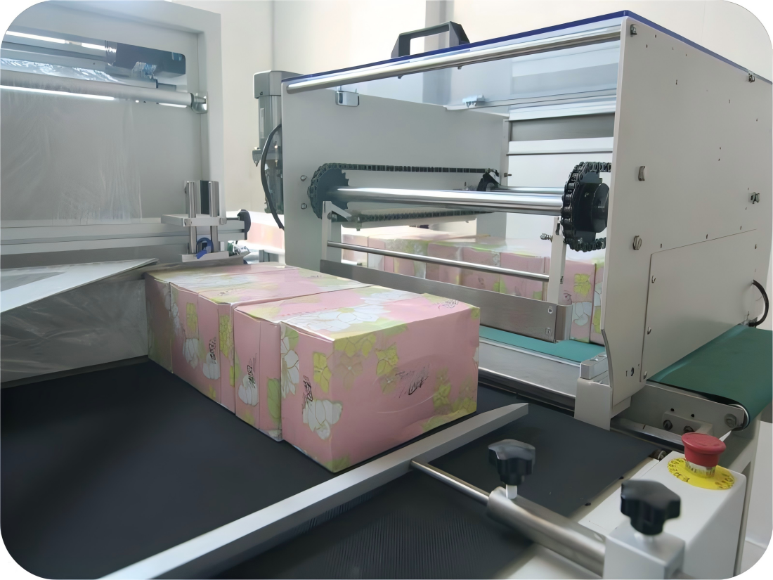 السلع الرياضية متعددة الوظائف الحرارة تقلص الفيلم التعبئة والتغليف التفاف آلة POF كم فيلم يتقلص التعبئة والتغليف آلة التغليف